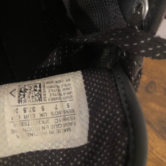 Converse - Picture 6 of 6